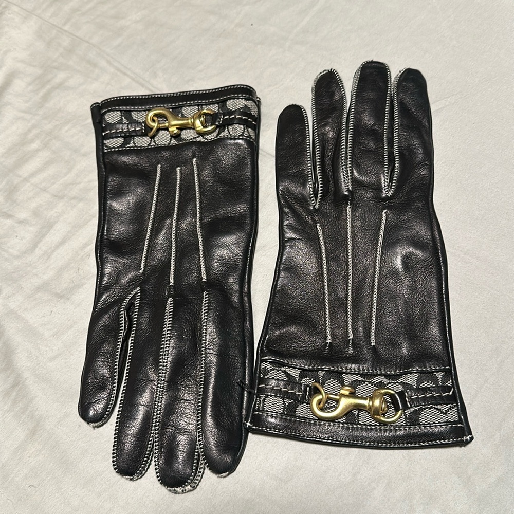 Coach leather gloves